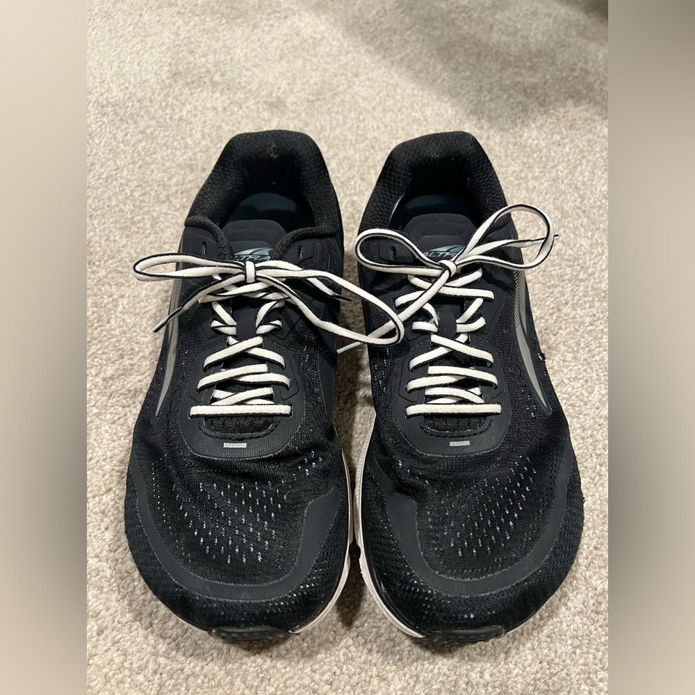 Altra Torin 5 Women's Black White Running Shoes Size 10